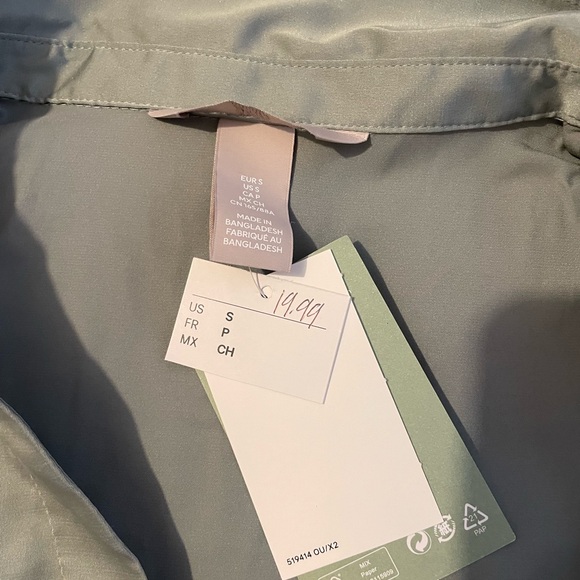 H&M blouse - Picture 2 of 5